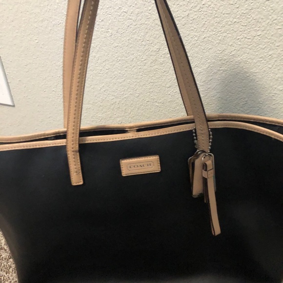 Coach Tote Bag with dust bag - Picture 4 of 7